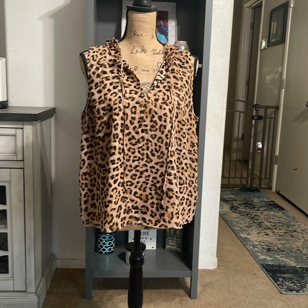 EUC INC top size L